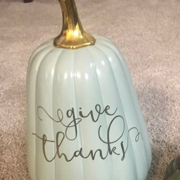 NWT GIVE THANKS CERAMIC MINT GREEN PUMPKIN BY KIRKLANDS - Picture 1 of 3